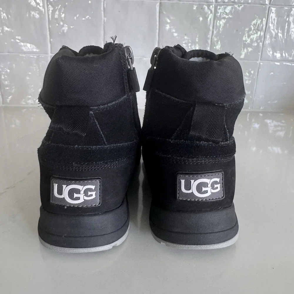 UGG Turlock Snow Boots Kids Size 13‎ Black Waterproof Insulated Suede